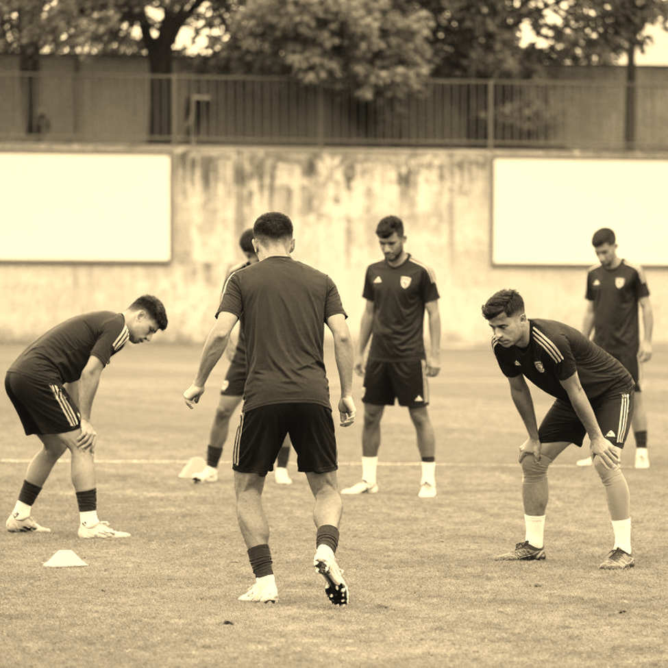 आरेमा FC ने मार्कोस सैंटोस को हटाया: 1-5 की हार, छह मैचों का लेजर और एक सेटलमेंट जिसका आंकड़ा किसी ने नहीं छापा